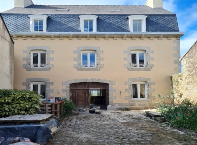 Enduit à la chaux taloché épongé à Courtonne-les-Deux-Églises